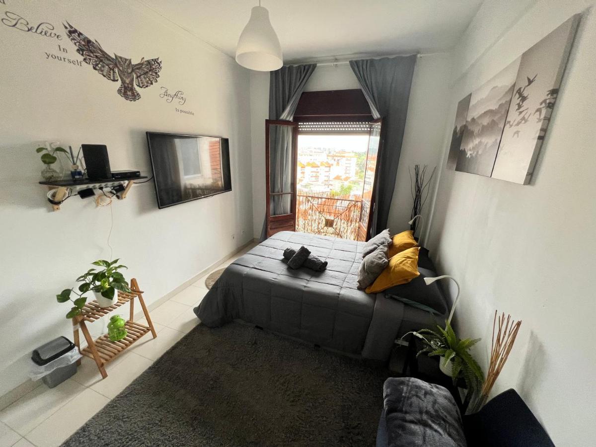 Cardia'S Guest House Sacavém Εξωτερικό φωτογραφία