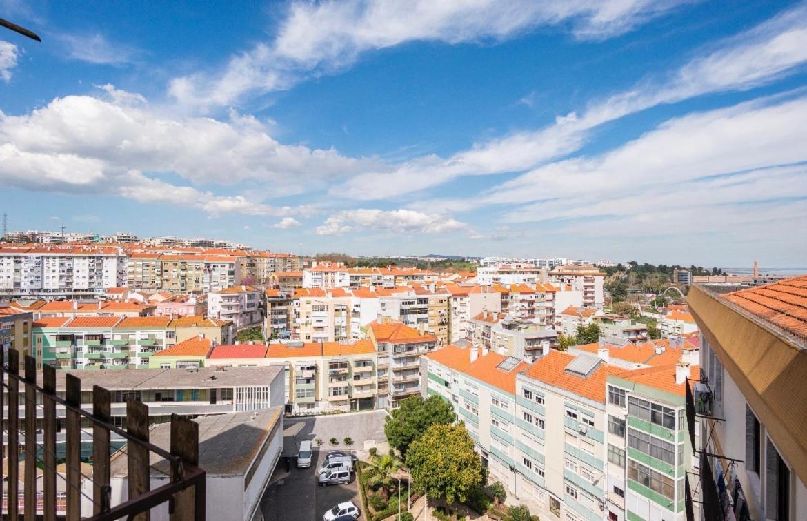 Cardia'S Guest House Sacavém Εξωτερικό φωτογραφία